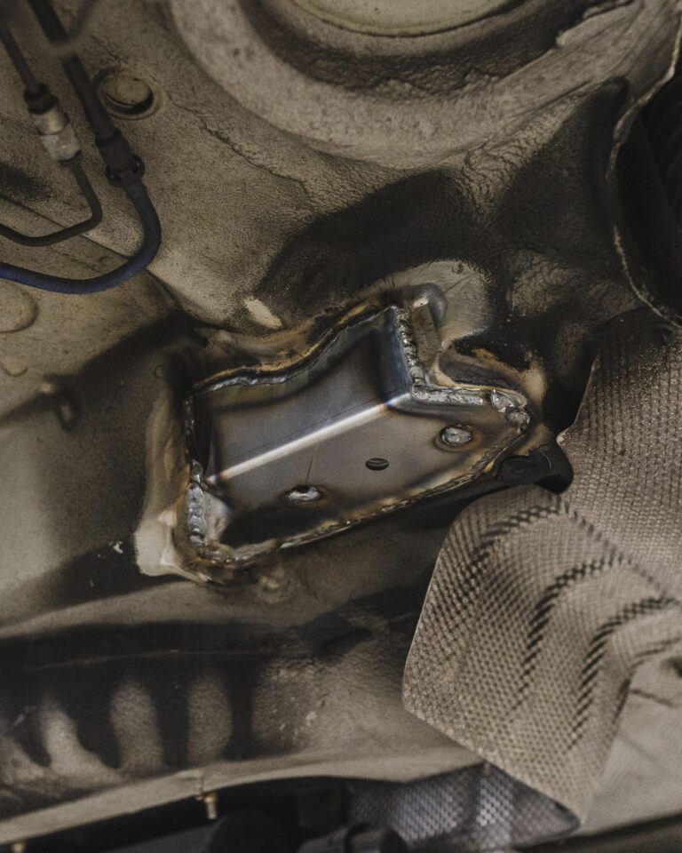 precision-sport-industries-bmw-e46-m3-subframe-welding-4